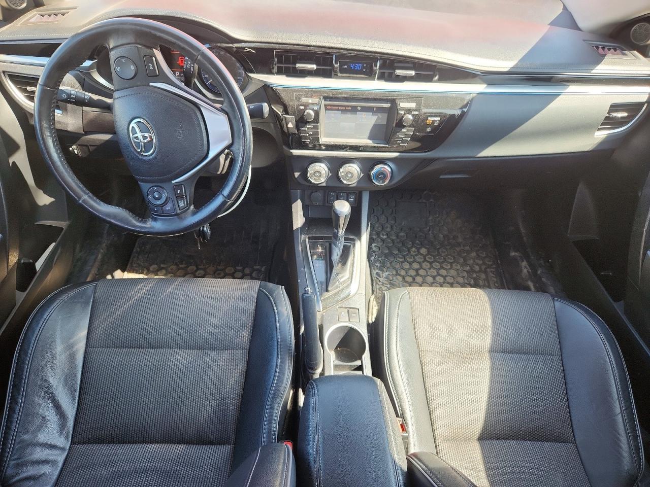2014 TOYOTA COROLLA photo 8