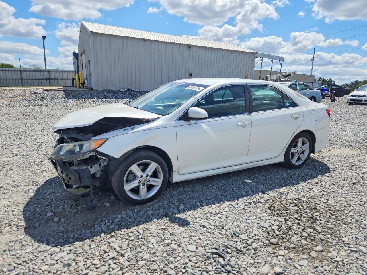 2014 TOYOTA CAMRY