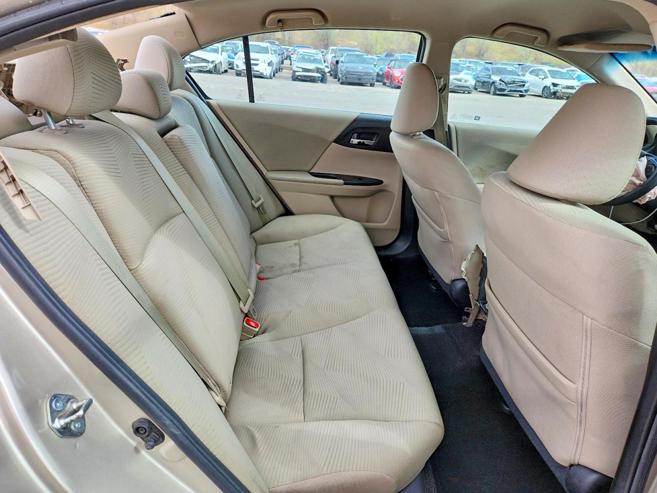 2017 HONDA ACCORD LX photo 19