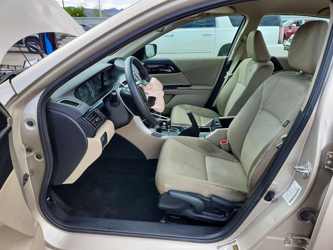 2017 HONDA ACCORD LX photo 13