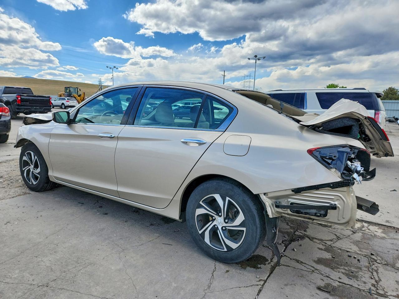 2017 HONDA ACCORD LX photo 3