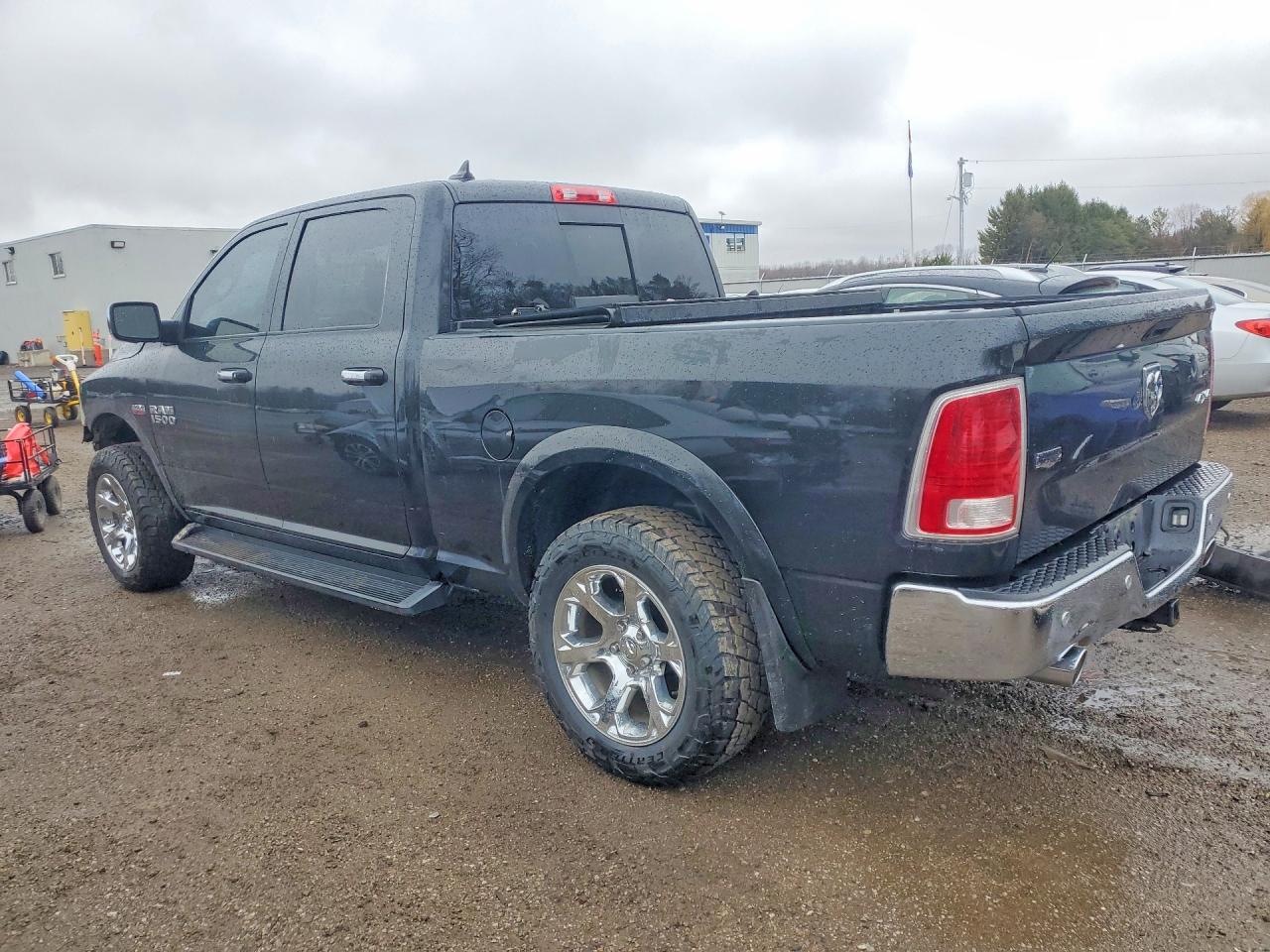 2018 RAM 1500 LARAMIE photo 3