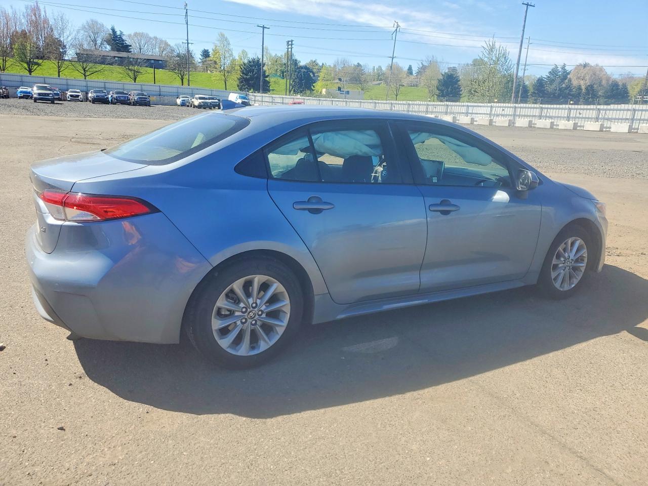 2021 TOYOTA COROLLA LE photo 5