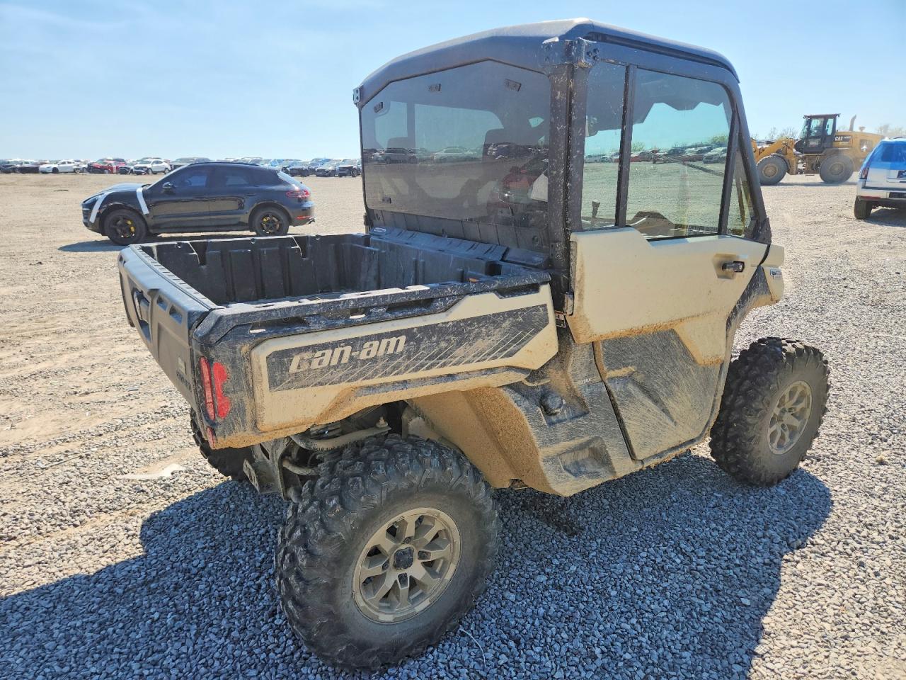 2025 CAN-AM DEFENDER UTILITY VEHICLE photo 4
