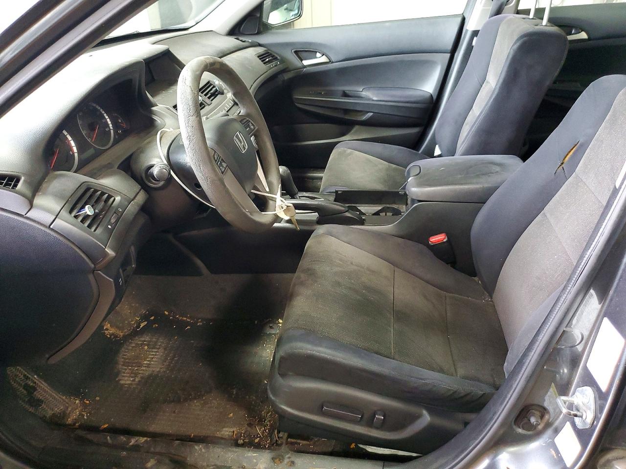 2010 HONDA ACCORD LXP photo 19