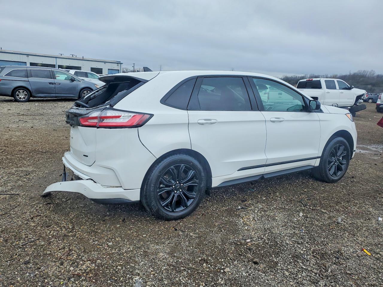 2024 FORD EDGE SE photo 5