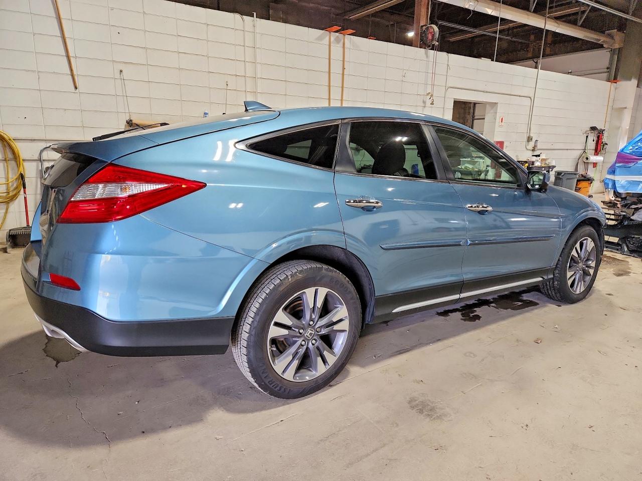 2015 HONDA CROSSTOUR EXL photo 5