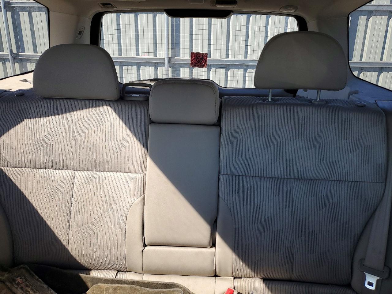 2010 SUBARU FORESTER photo 19