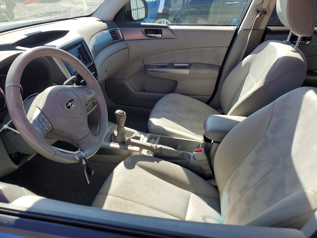 2010 SUBARU FORESTER photo 13
