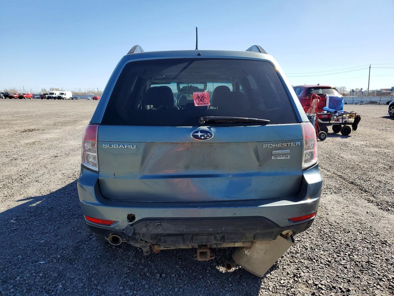 2010 SUBARU FORESTER photo 11