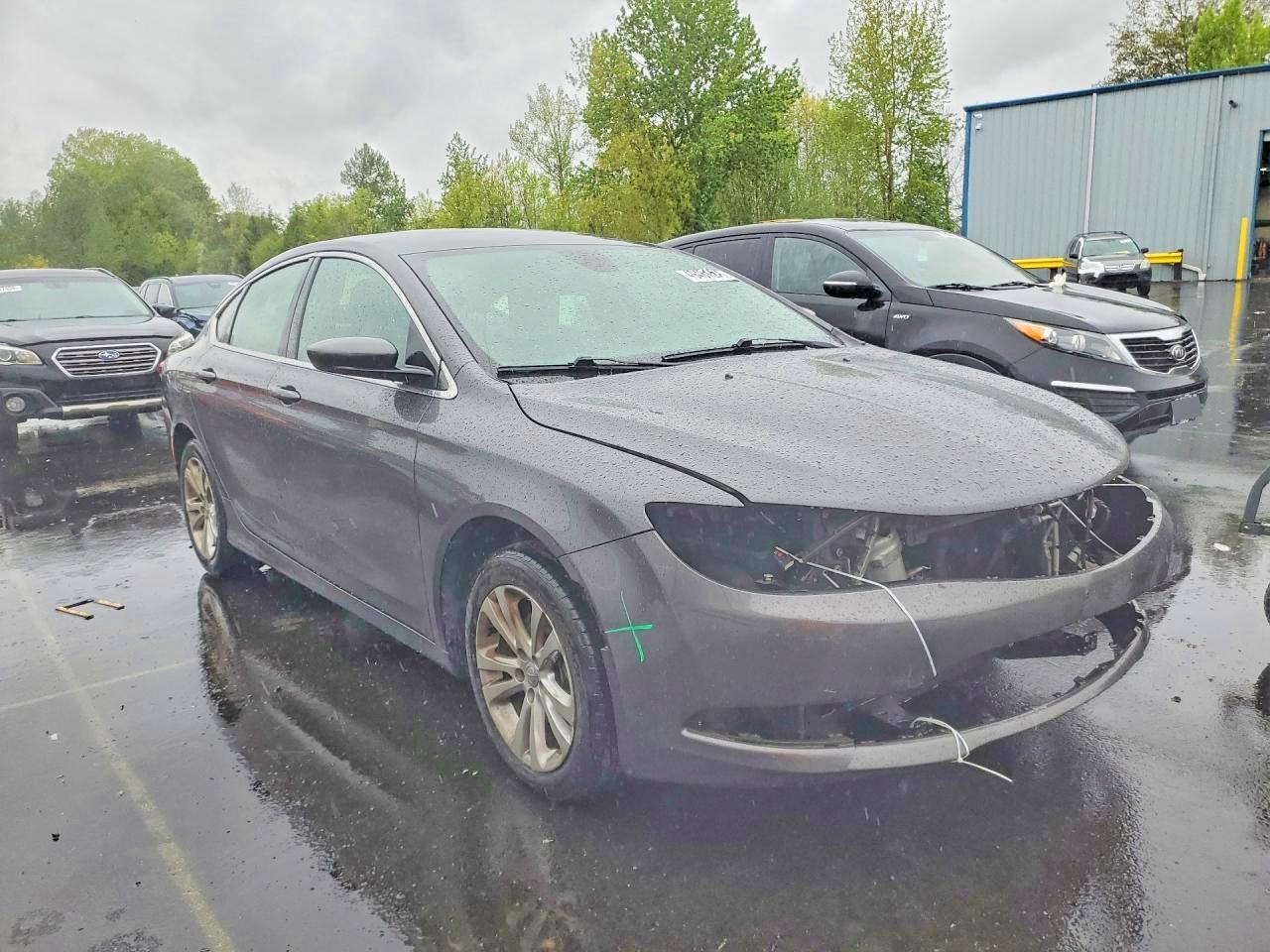 2015 CHRYSLER 200 LIMITED photo 4