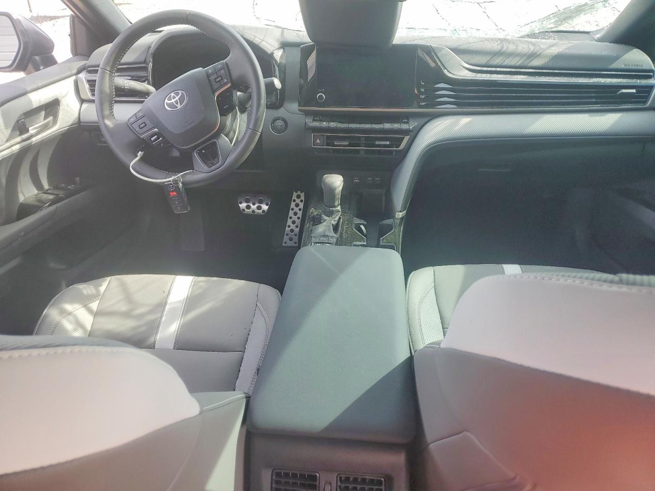 2026 TOYOTA CAMRY SE photo 22