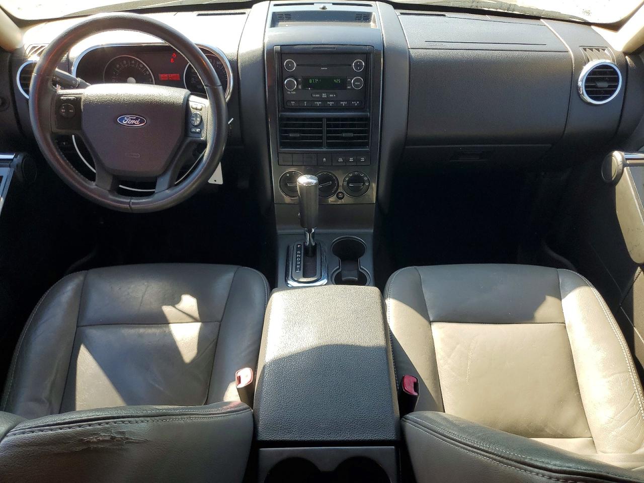 2010 FORD EXPLORER XLT photo 8