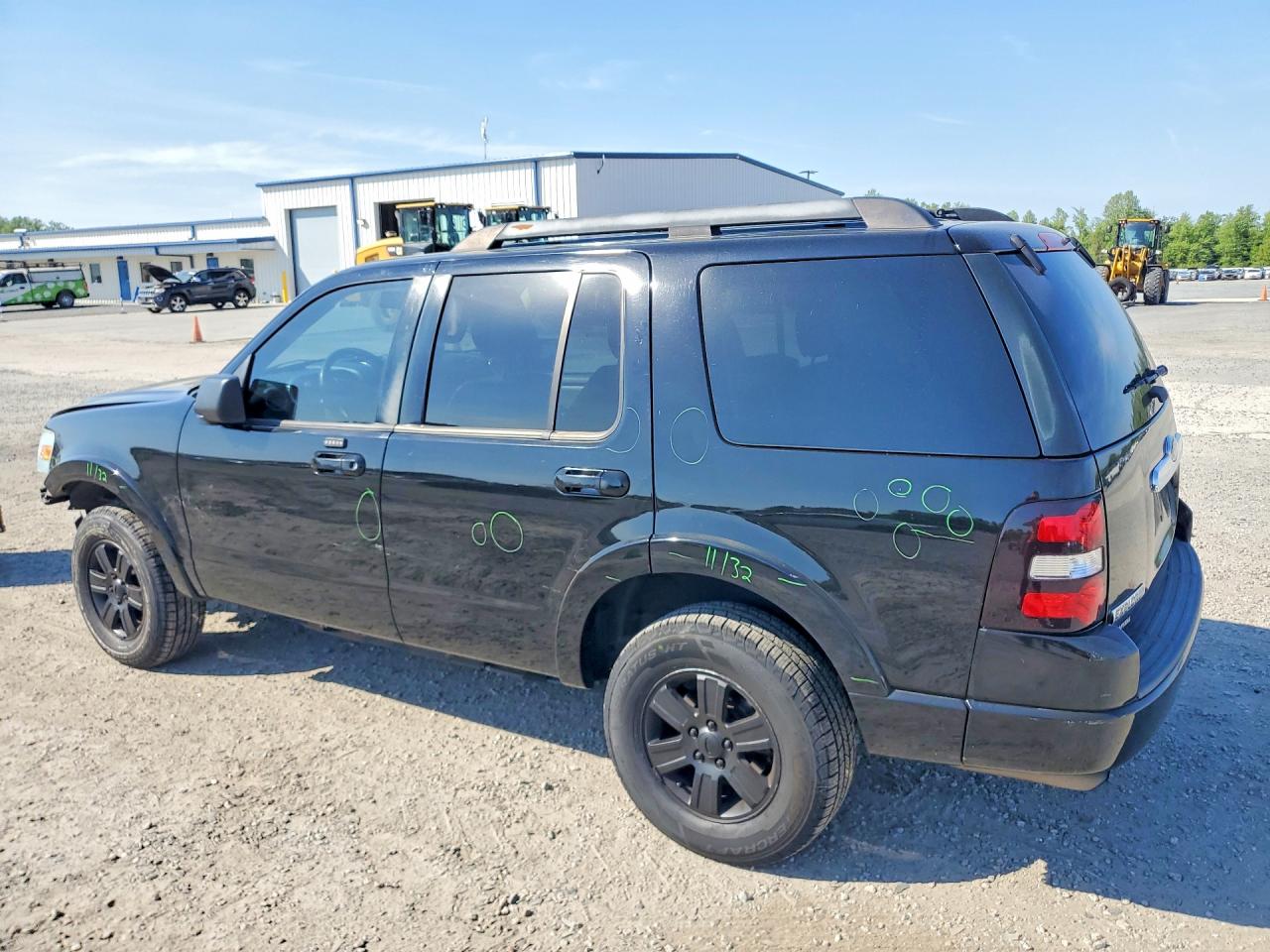 2010 FORD EXPLORER XLT photo 2