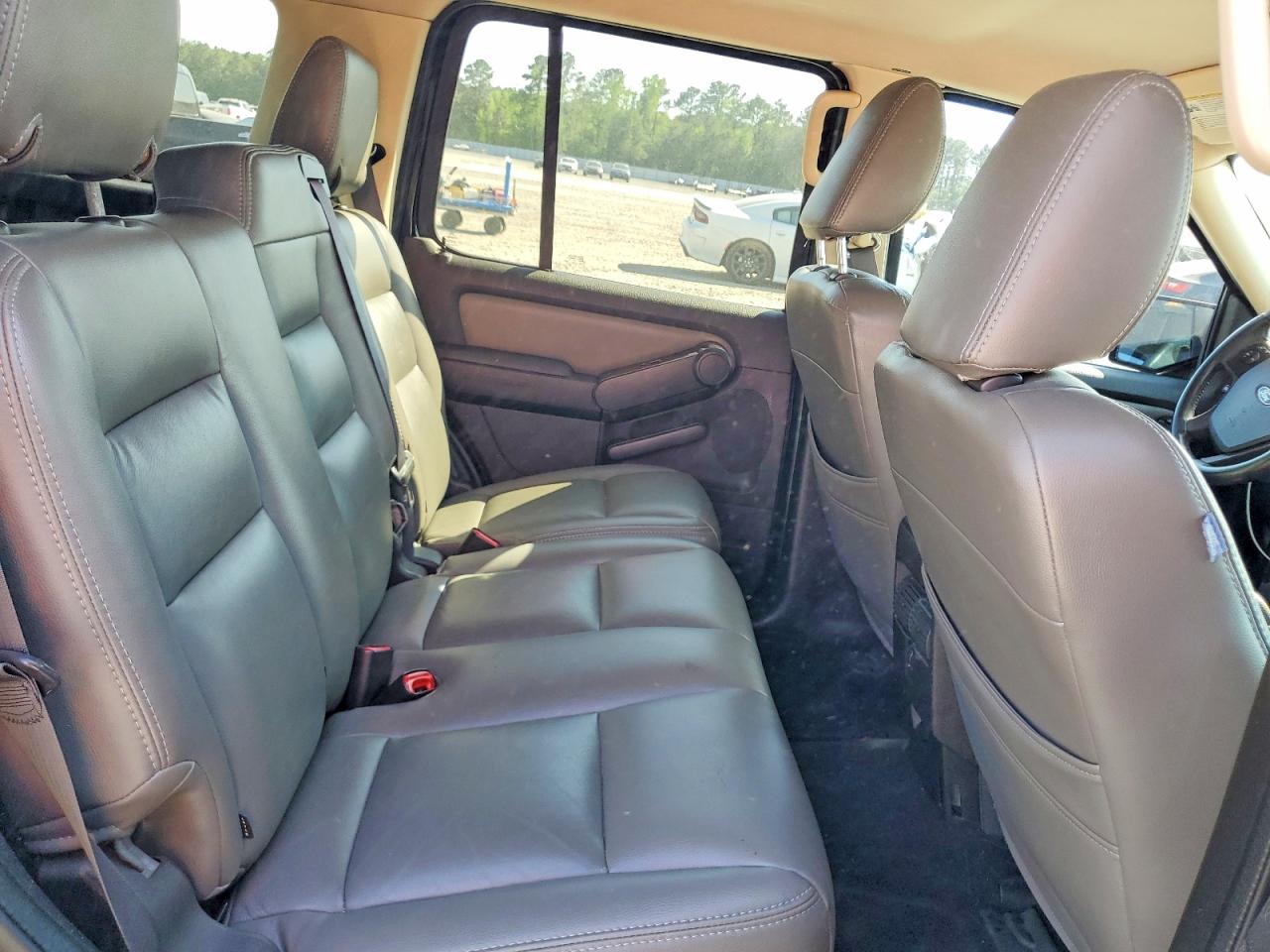 2010 FORD EXPLORER XLT photo 11