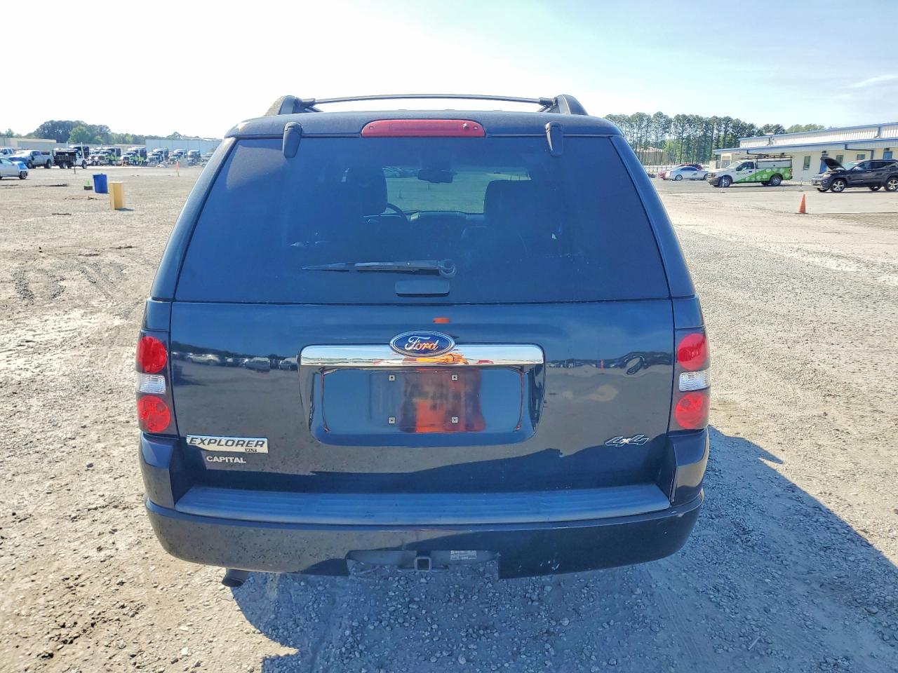 2010 FORD EXPLORER XLT photo 6