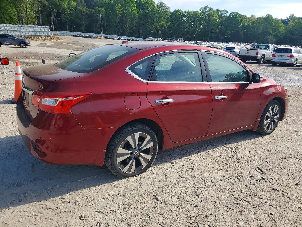 2019 NISSAN SENTRA SL photo 5