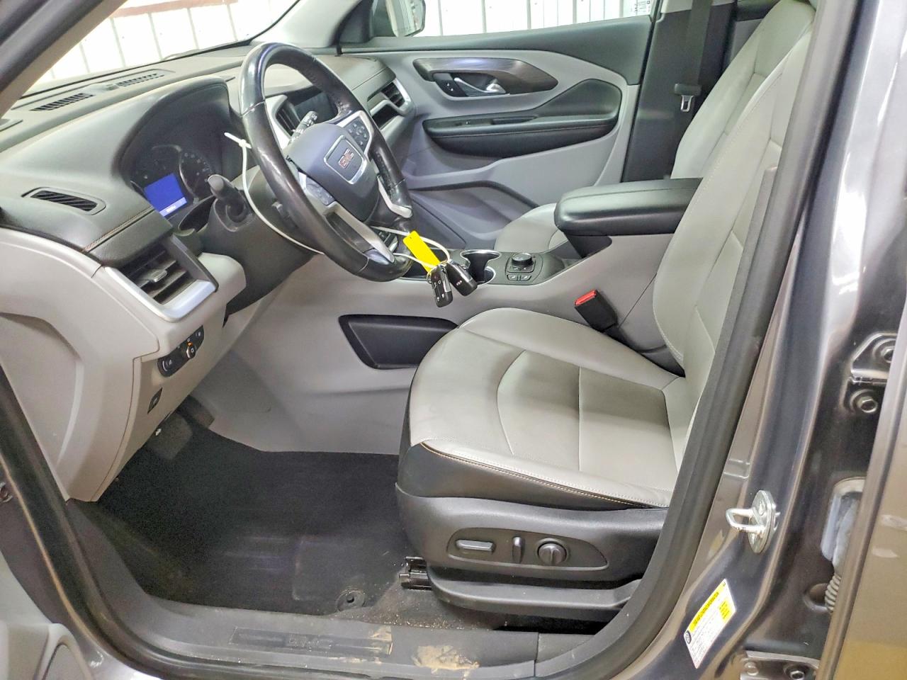2020 GMC TERRAIN SLT photo 13
