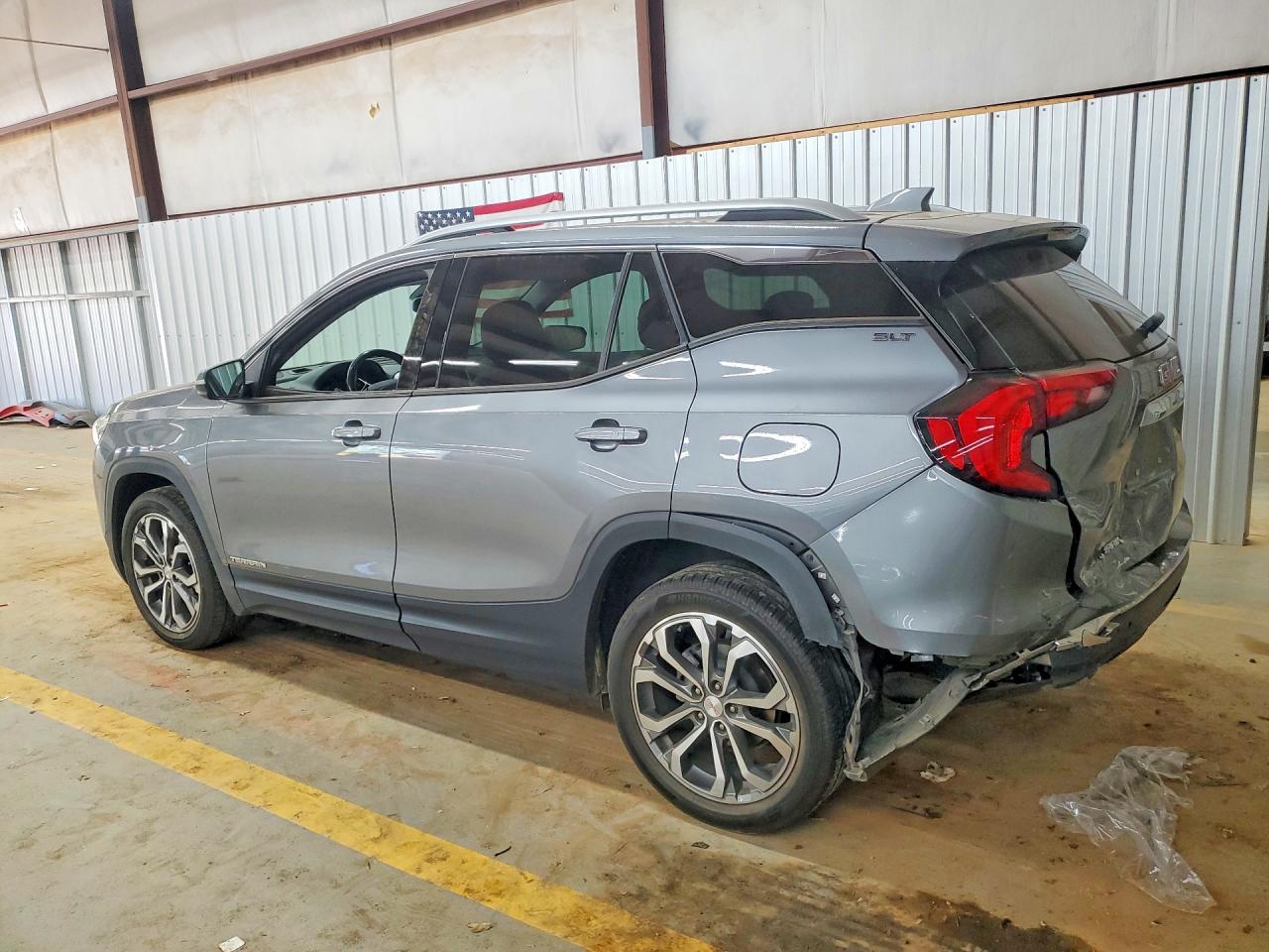 2020 GMC TERRAIN SLT photo 3