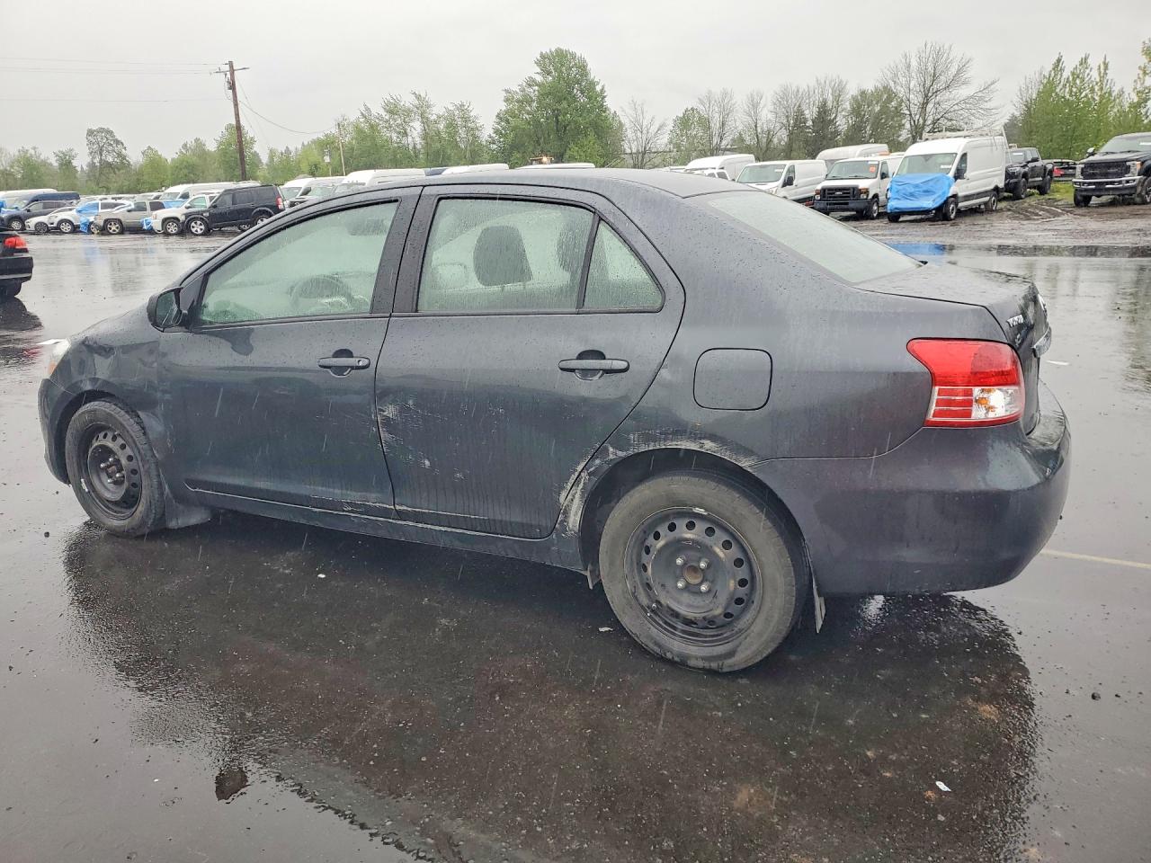 2009 TOYOTA YARIS BASE photo 3