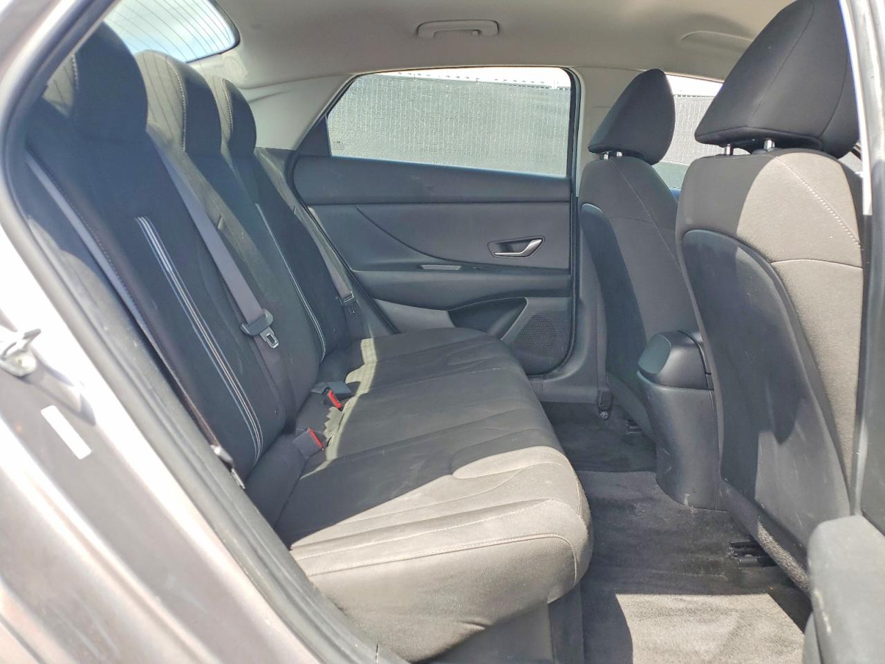 2023 HYUNDAI ELANTRA BLUE photo 28