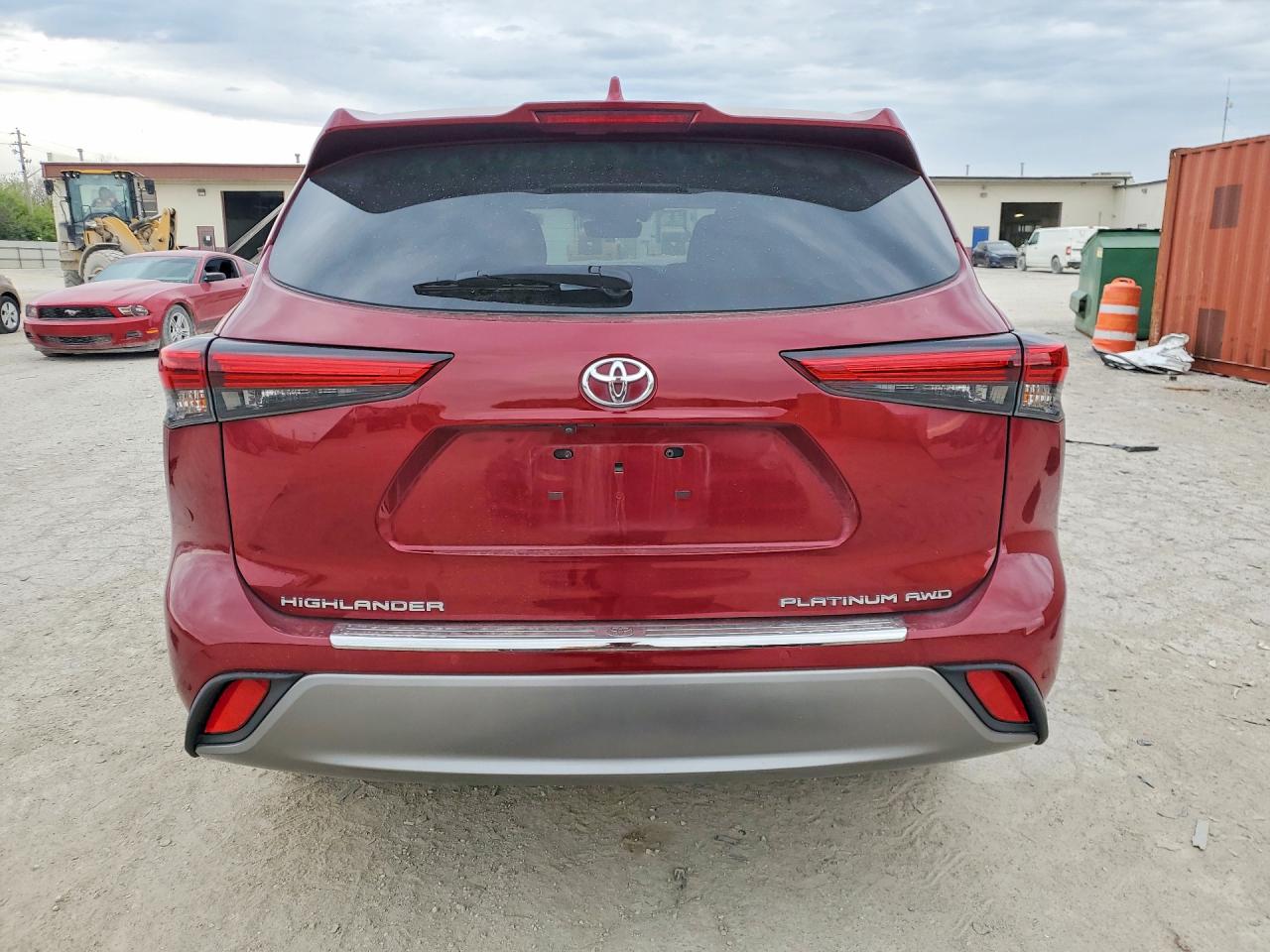 2023 TOYOTA HIGHLANDER PLATINUM photo 16