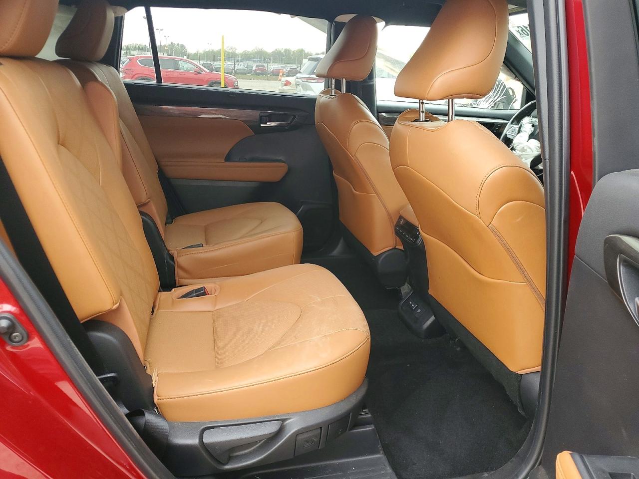 2023 TOYOTA HIGHLANDER PLATINUM photo 31