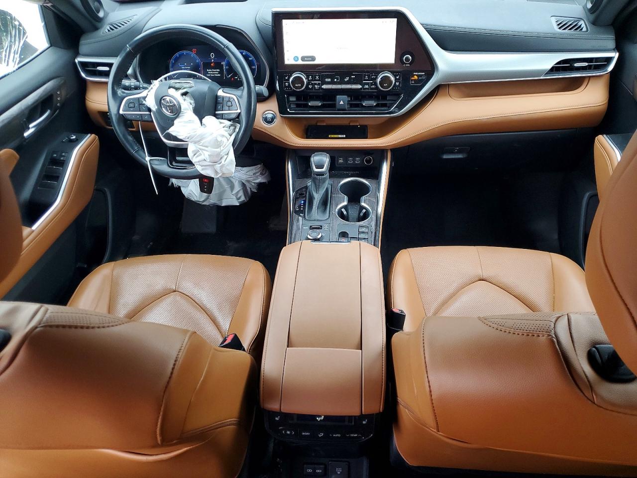 2023 TOYOTA HIGHLANDER PLATINUM photo 22