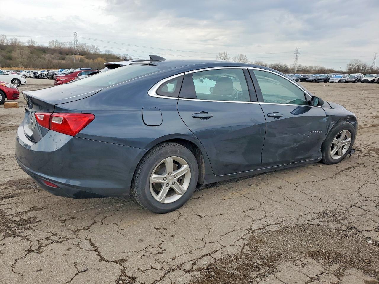 2020 CHEVROLET MALIBU LS photo 3