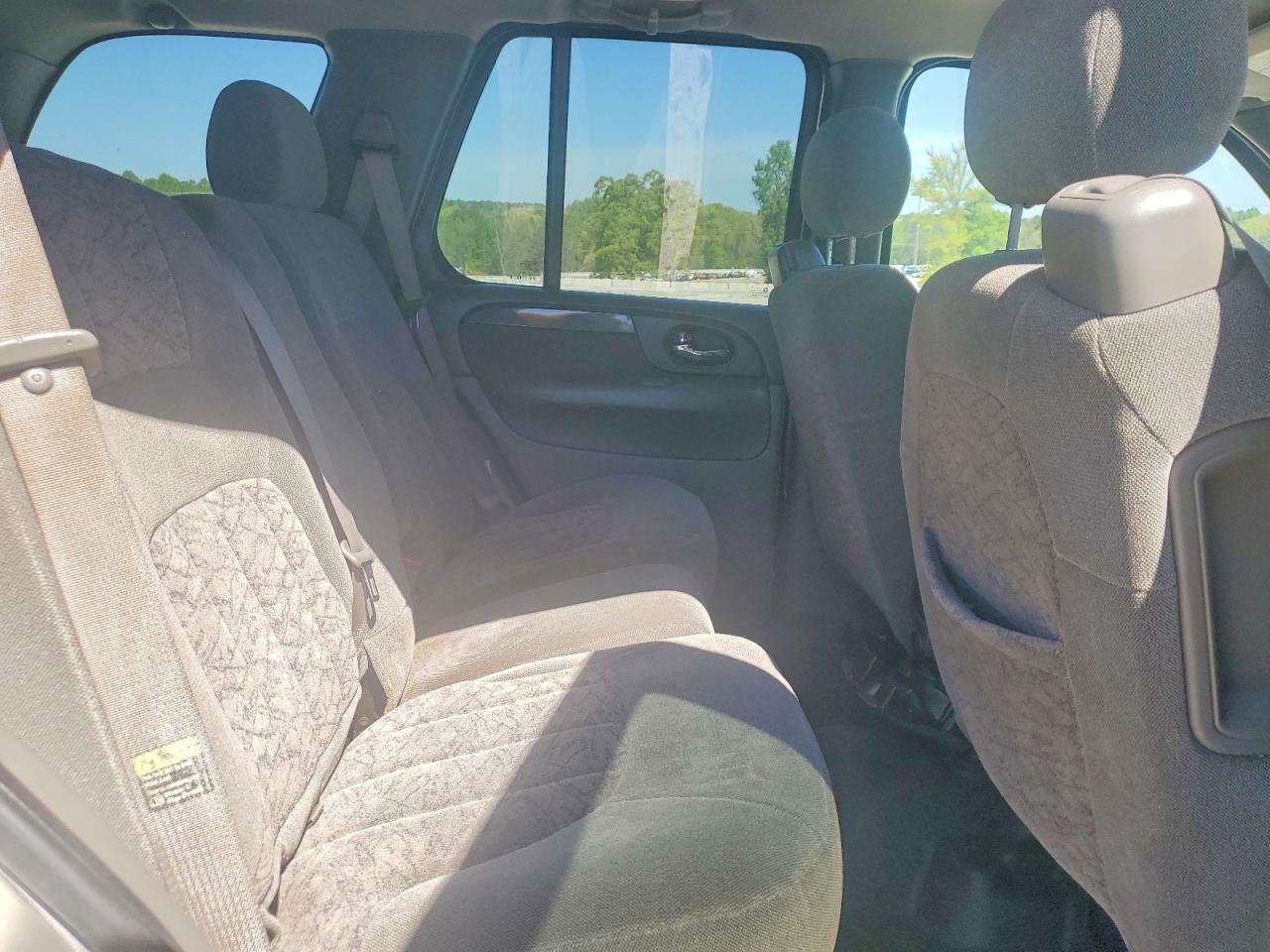 2003 GMC ENVOY photo 11