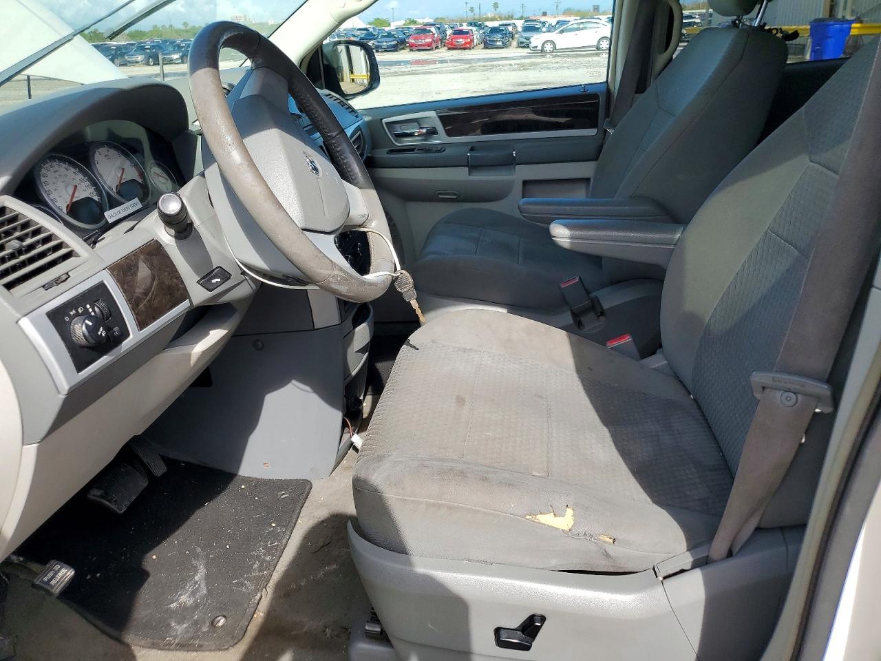 2010 DODGE GRAND CARAVAN SXT photo 19