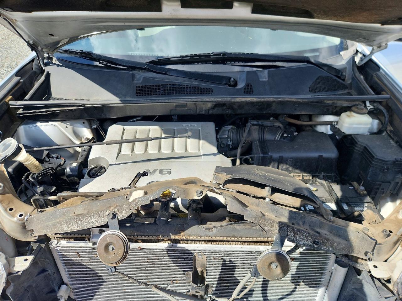 2013 TOYOTA HIGHLANDER SE photo 34