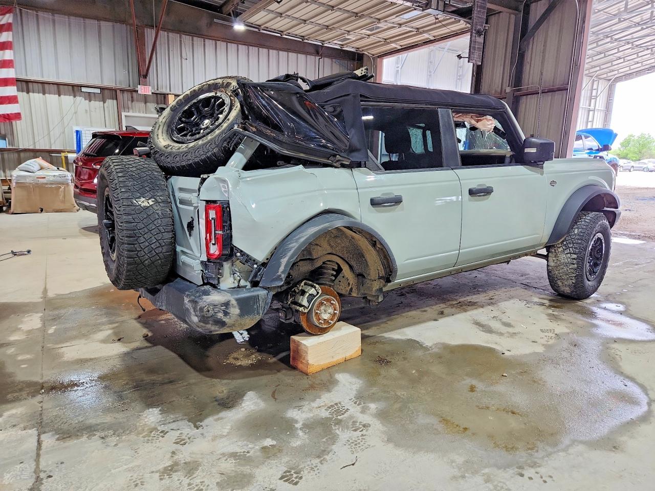 2023 FORD BRONCO BASE photo 5