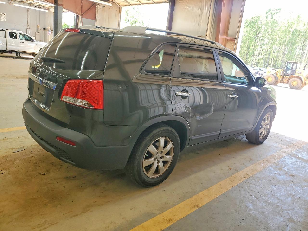 2012 KIA SORENTO LX photo 5