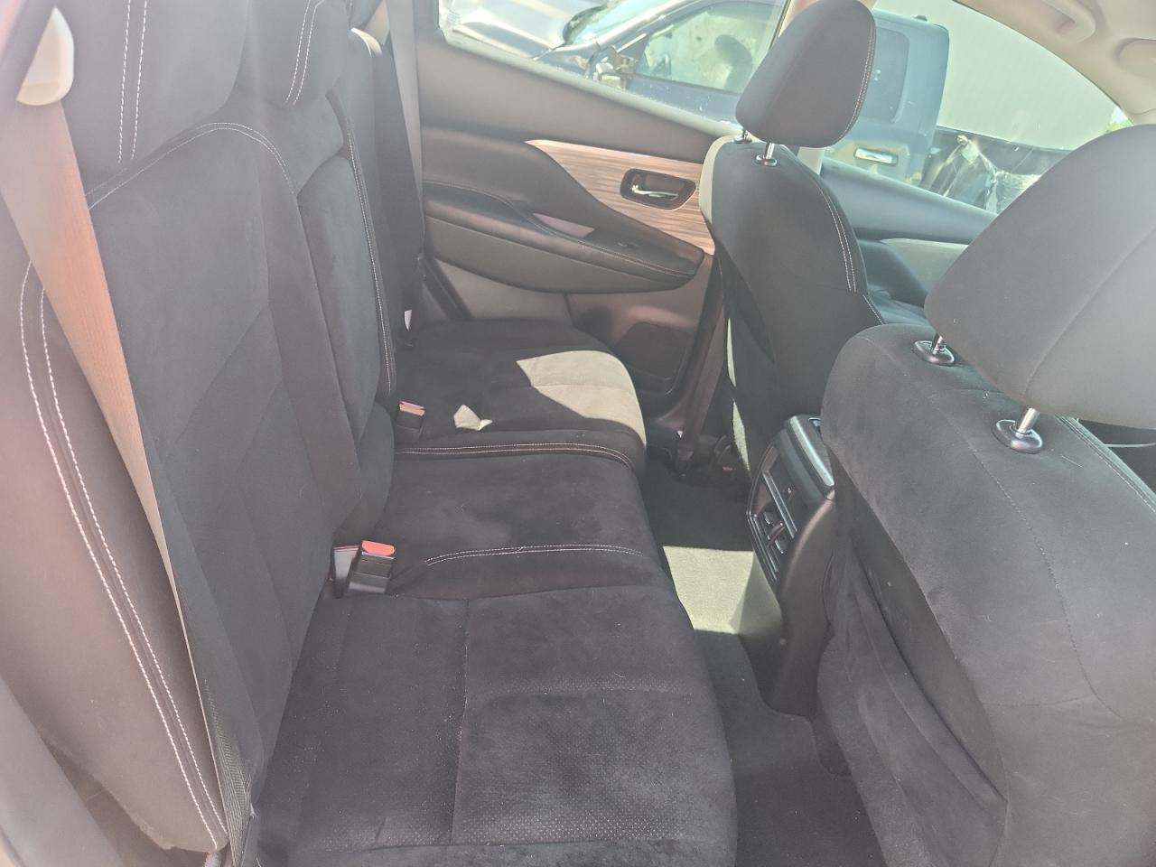 2017 NISSAN MURANO SV photo 11