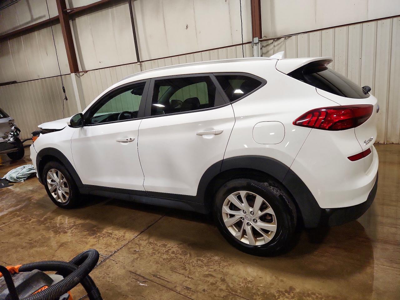 2020 HYUNDAI TUCSON VALUE photo 2