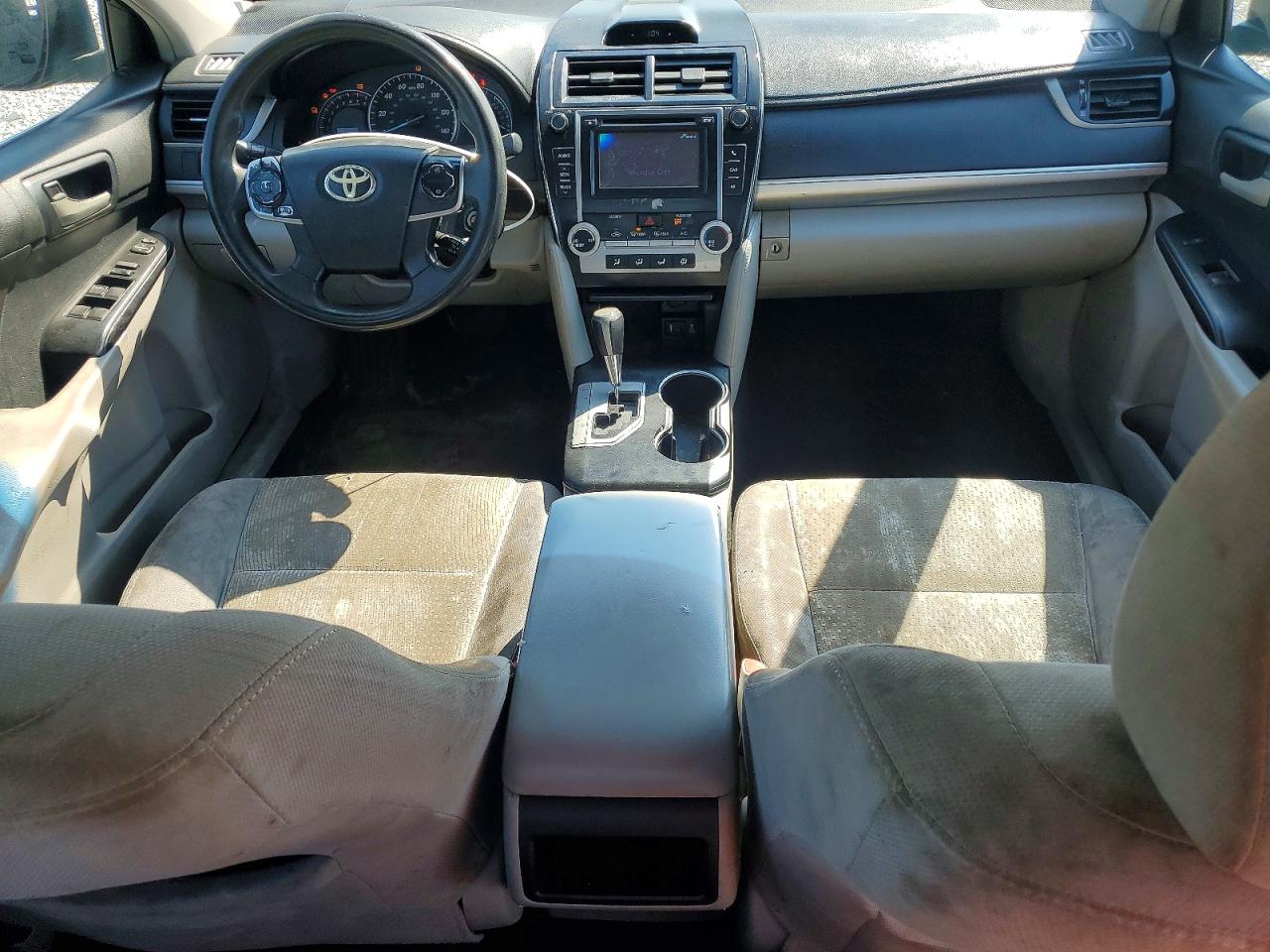 2013 TOYOTA CAMRY LE photo 15