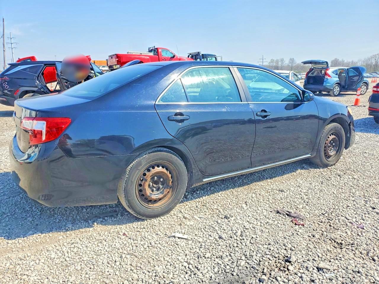 2013 TOYOTA CAMRY LE photo 5