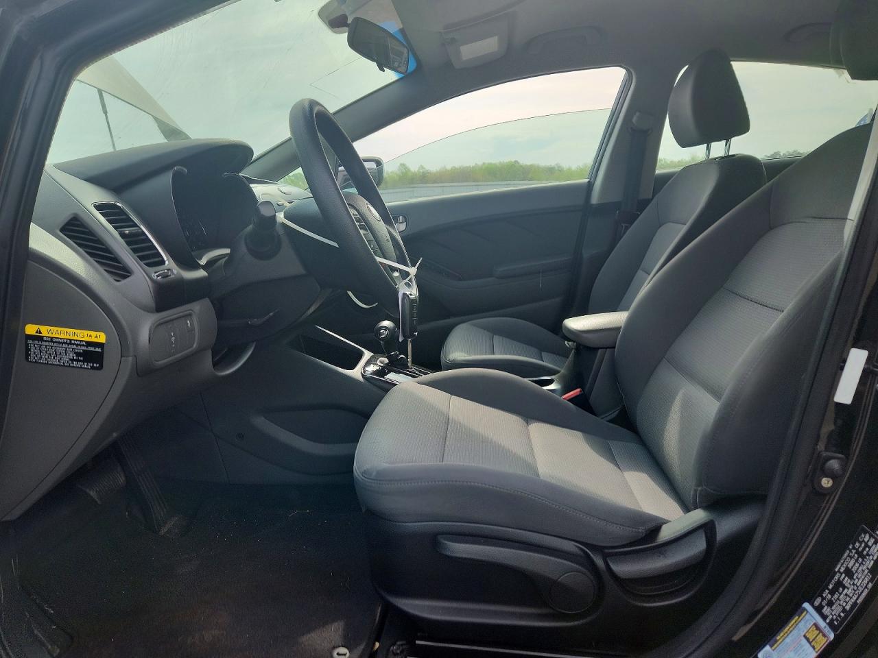 2018 KIA FORTE LX photo 13