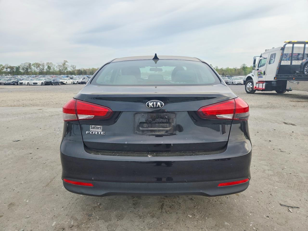 2018 KIA FORTE LX photo 11