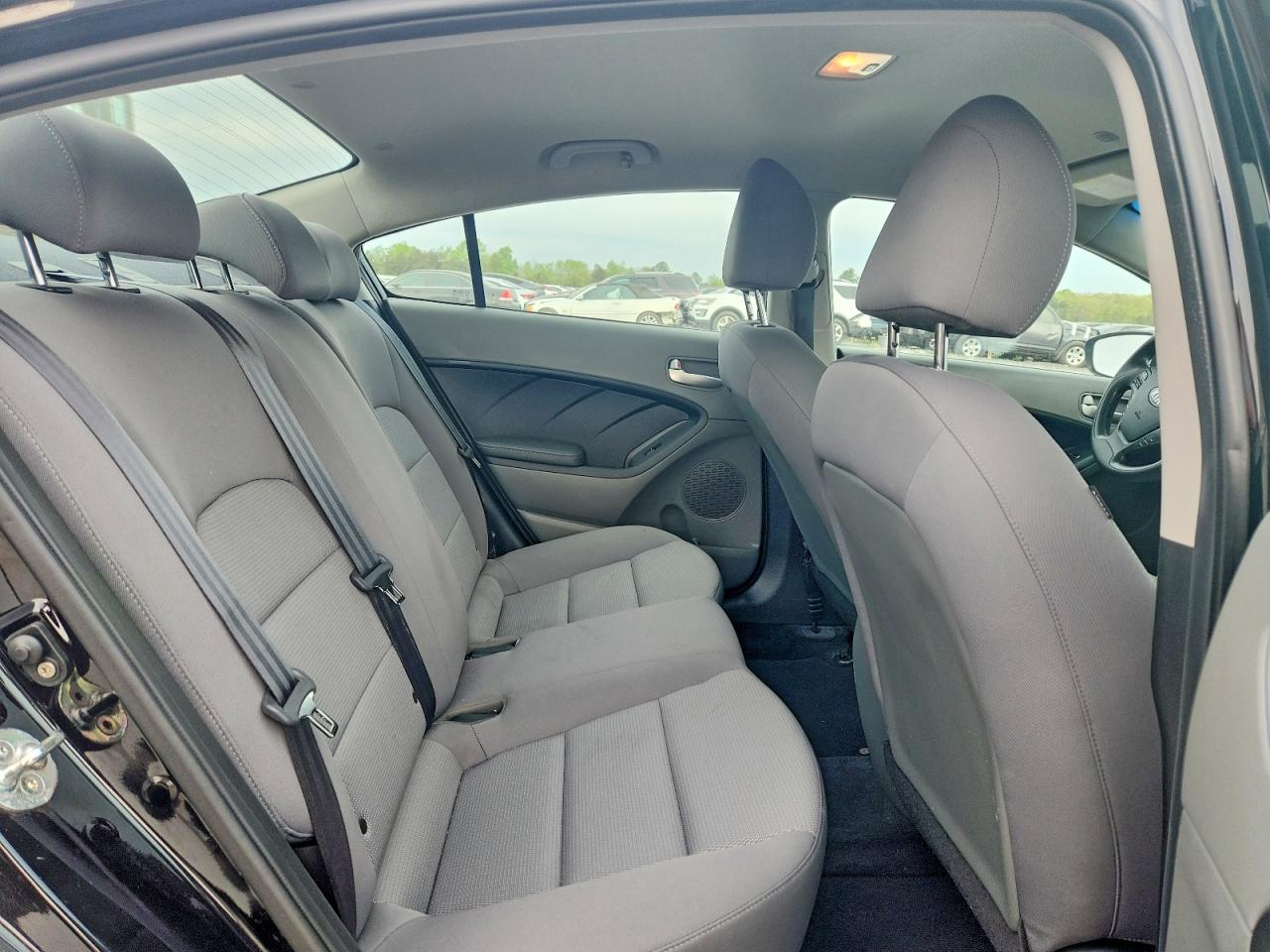 2018 KIA FORTE LX photo 19