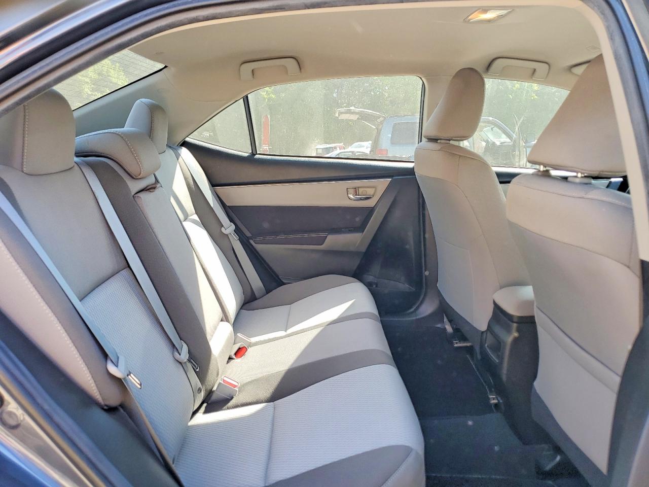 2019 TOYOTA COROLLA LE photo 19