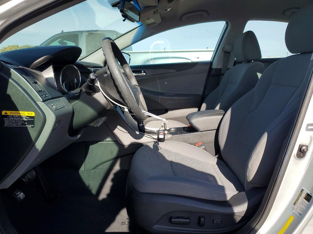 2013 HYUNDAI SONATA GLS photo 13