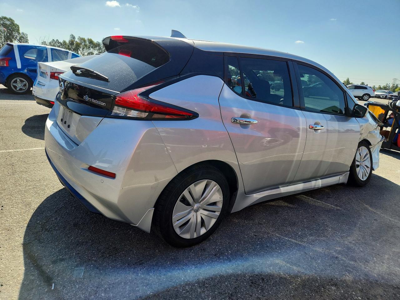 2021 NISSAN LEAF S photo 5
