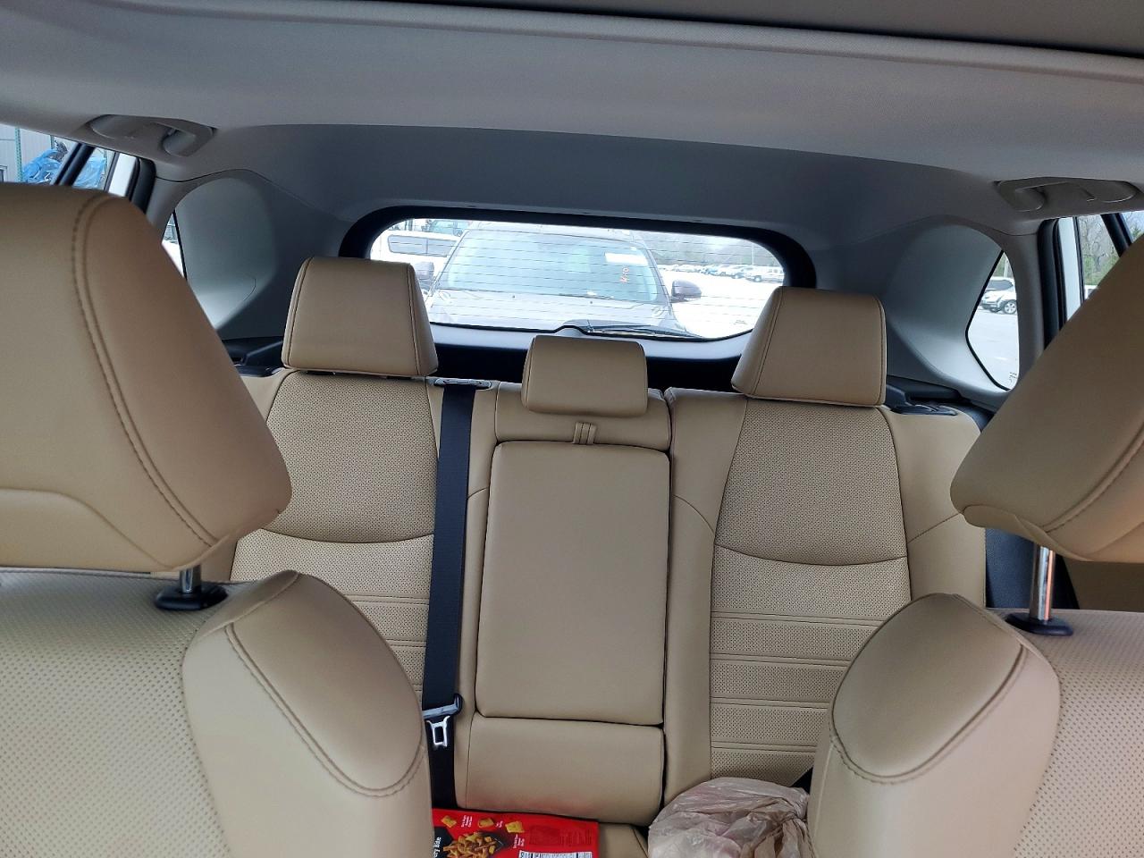 2025 TOYOTA RAV4 LIMITED photo 28