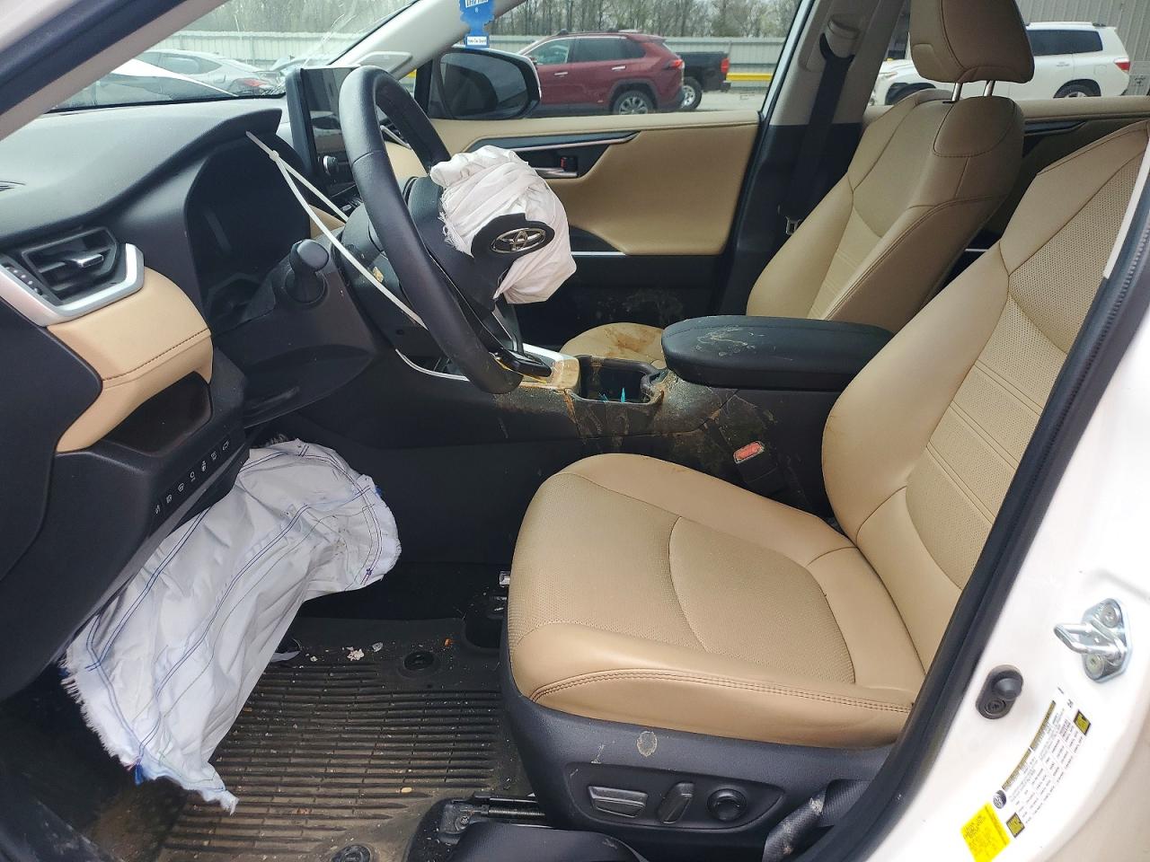 2025 TOYOTA RAV4 LIMITED photo 19