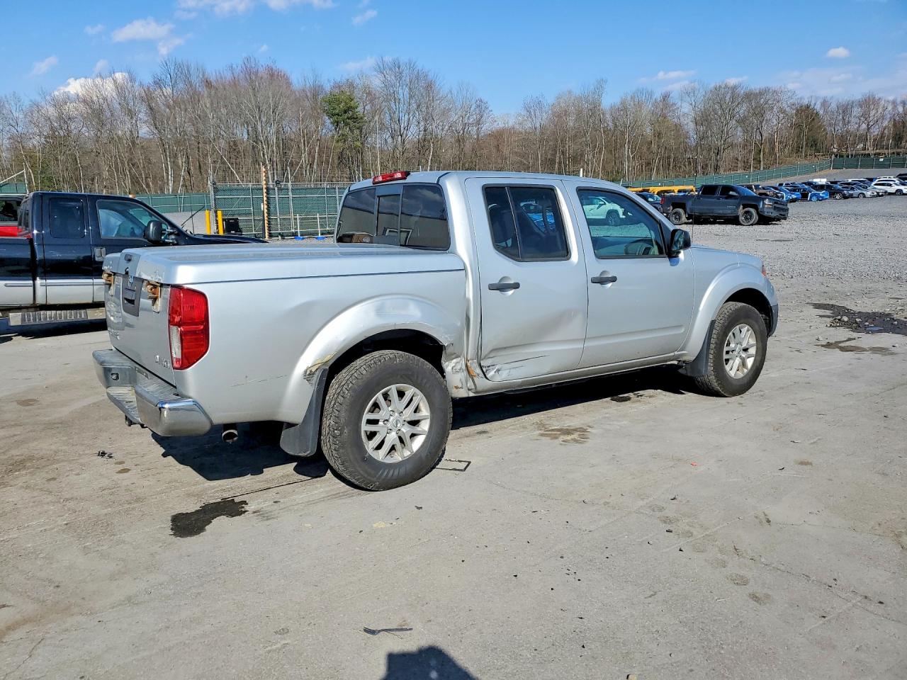 2018 NISSAN FRONTIER SV photo 5