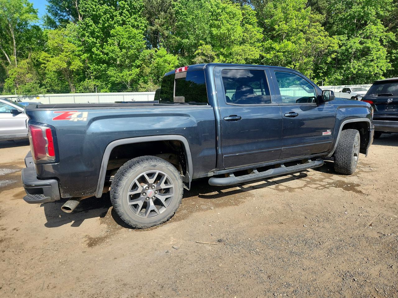 2017 GMC SIERRA K1500 SLT photo 3