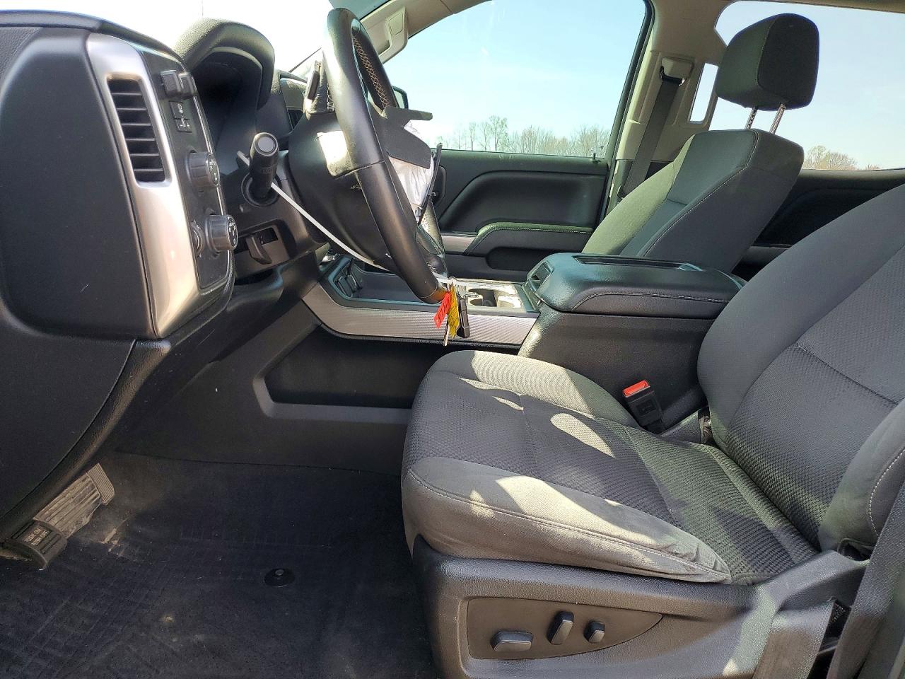 2018 CHEVROLET SILVERADO K1500 LT photo 19