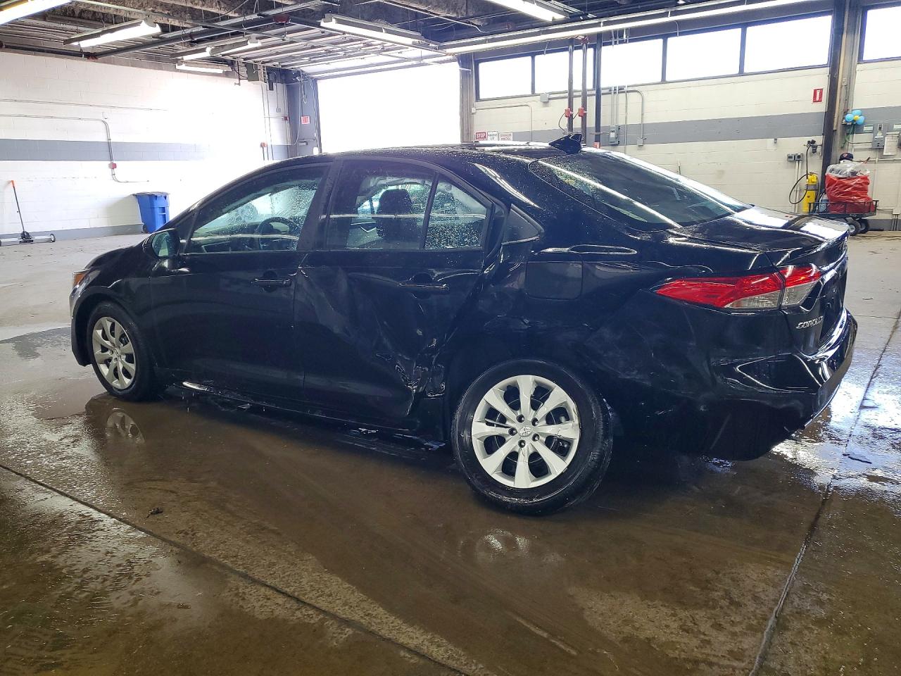 2025 TOYOTA COROLLA LE photo 2